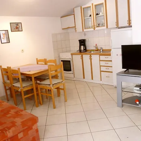 דירה Sanda Tribunj *